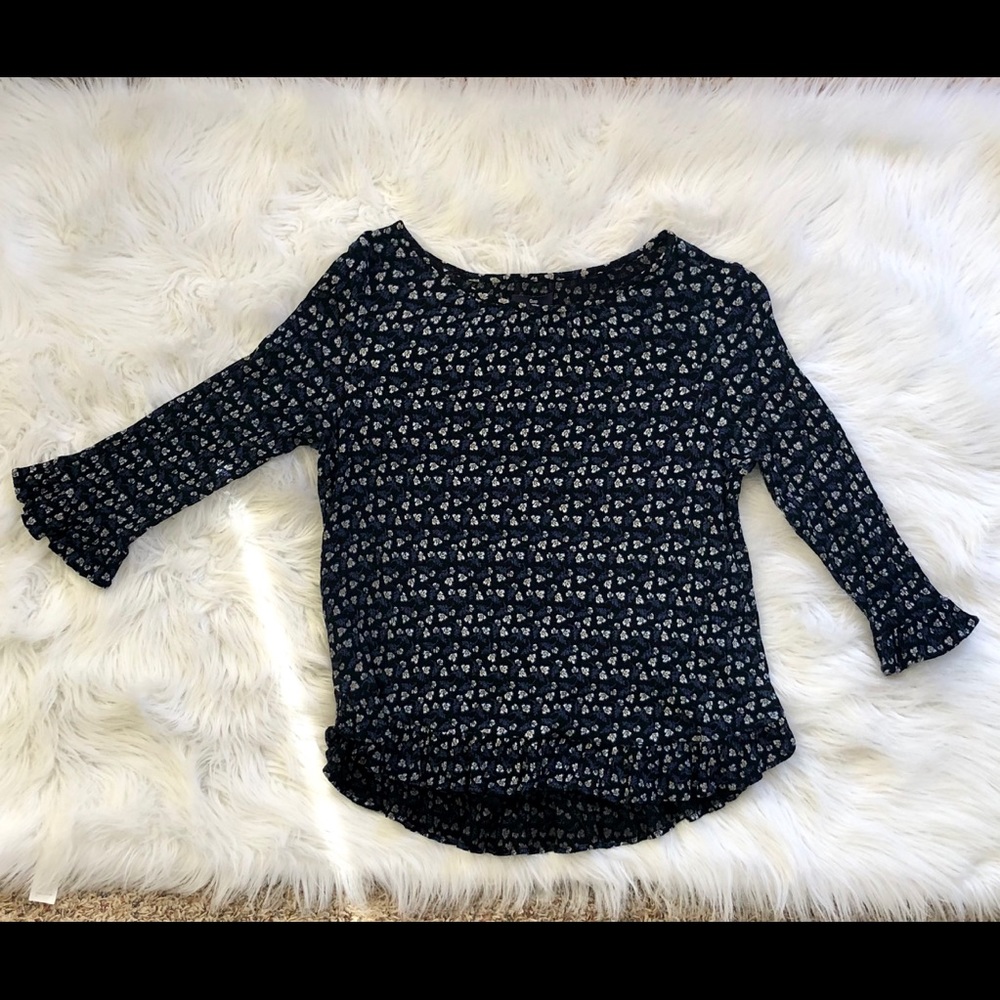 Gap three-quarter length sleeve black print shirt
